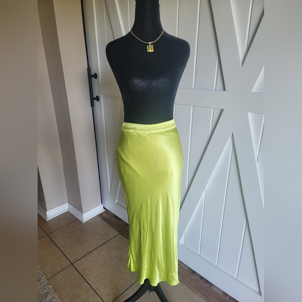 Lime Satin Bias-Cut Midi Skirt – XS
